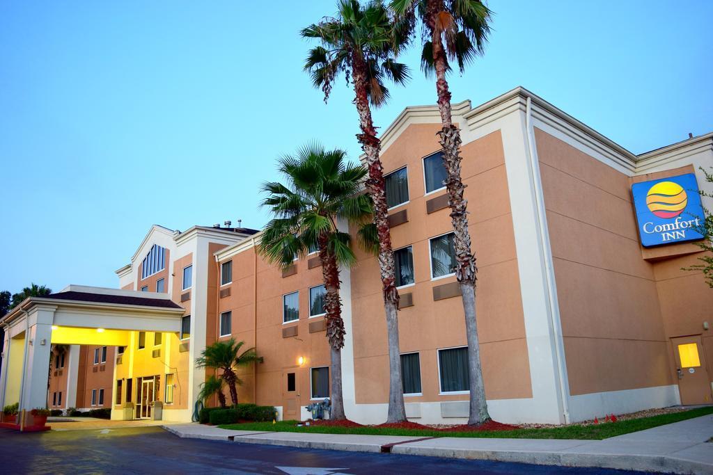 Comfort Inn & Suites Deland - Near University Exterior photo
